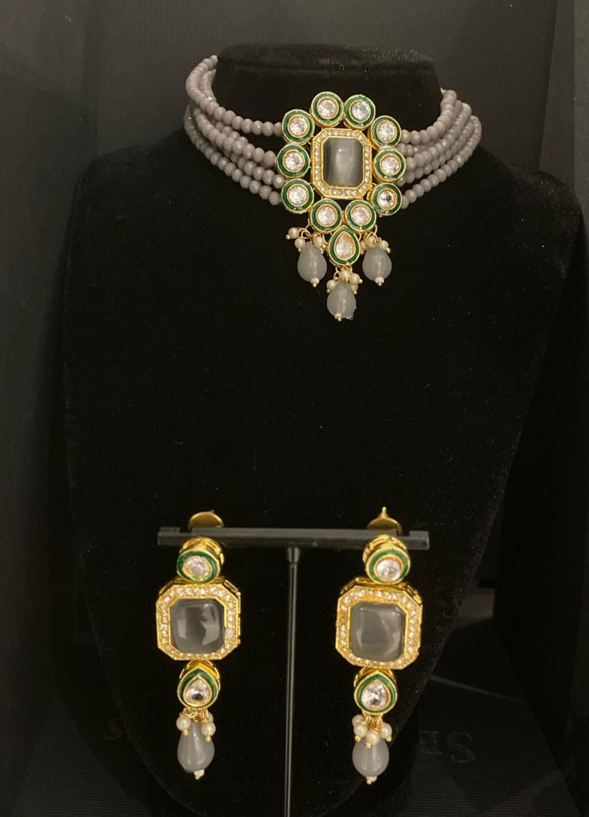 Harps- Pearl Kundan Choker set