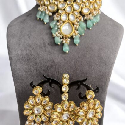 Mehreen Kundan Set